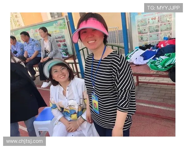 普理查德揭露训练营对抗激烈程度颈部血痕见证战斗般的拼搏精神